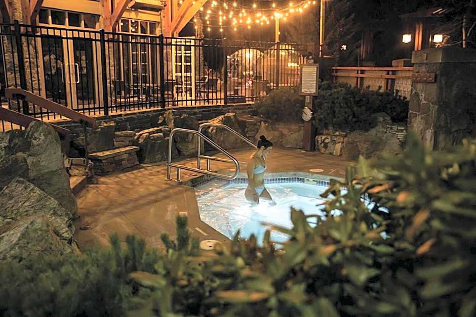 Pan Pacific Whistler Village Centre