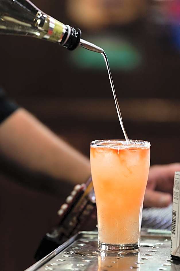 New Crown Hotel Motel