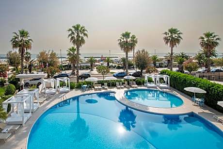 International Hotel & Suite - In prima fila sul lungomare