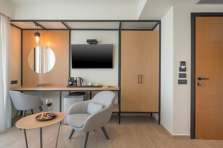 Hyperion City Hotel & Spa