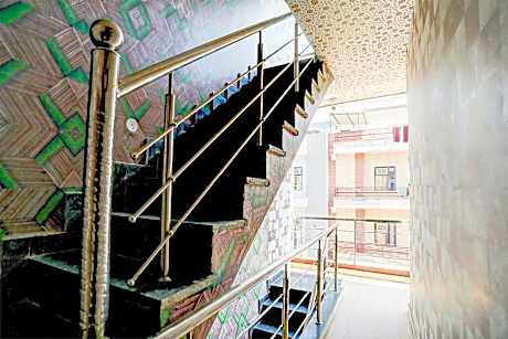 Hotel O Paradise Inn