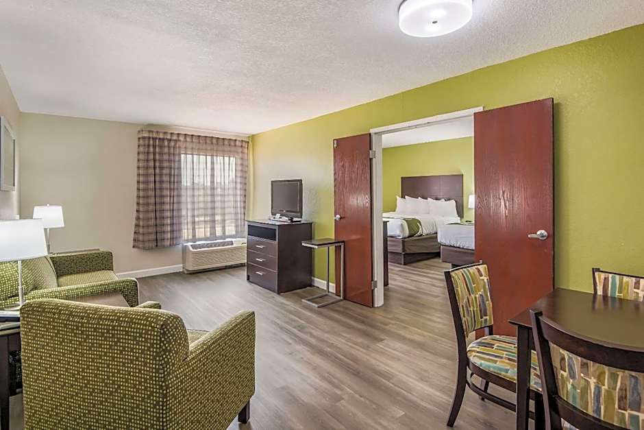 Quality Inn & Suites Quincy - Downtown