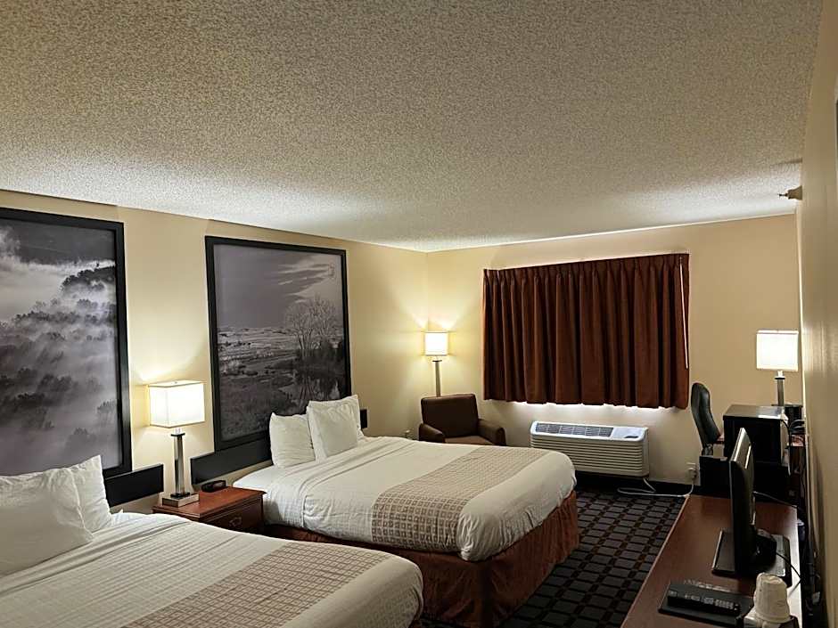 Super 8 by Wyndham Mason City