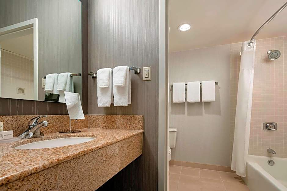 Courtyard by Marriott San Francisco Airport