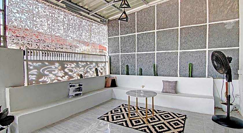 Hotel O Teguh Homestay Syariah