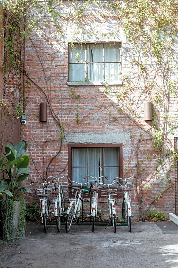 Granada Hotel & Bistro