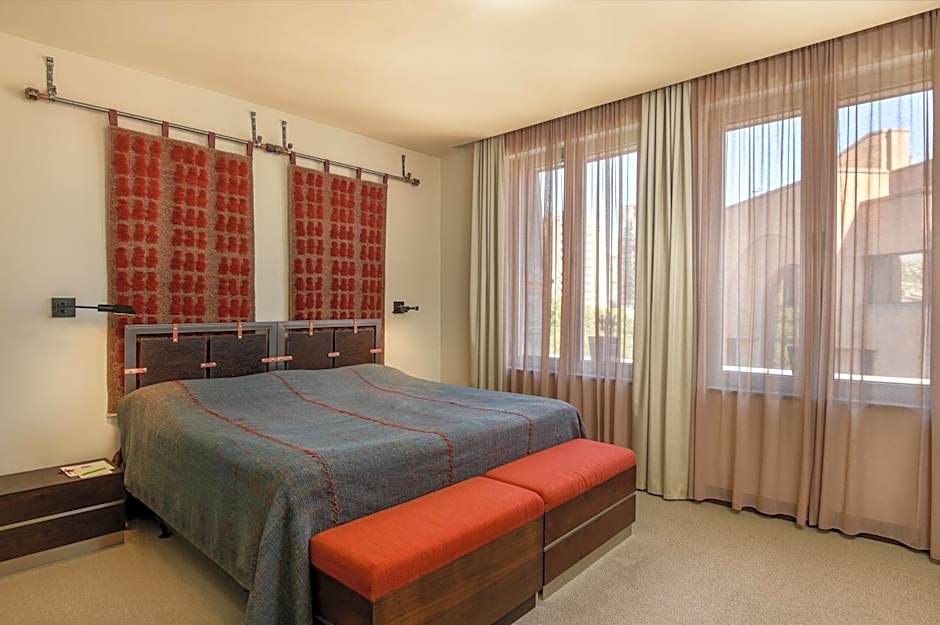 Tufenkian Historic Yerevan Hotel