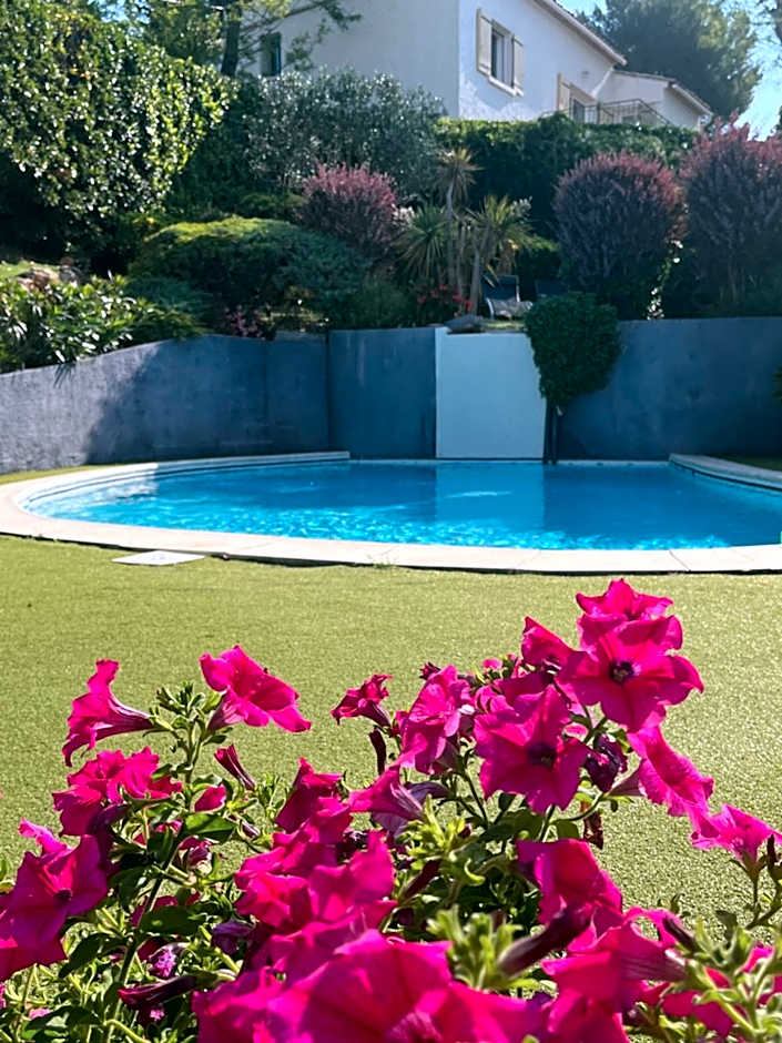 Logis Hôtel La Fenière