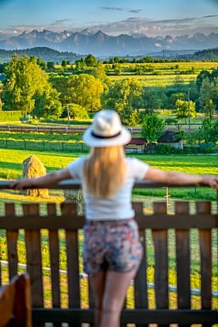 Pocztówka Z Mizernej, Drewniane domki z sielskim klimatem, Pieniny, Gorce, Jezioro Czorsztyńskie
