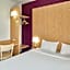 B&B Hôtel ORLY CHEVILLY Marché International
