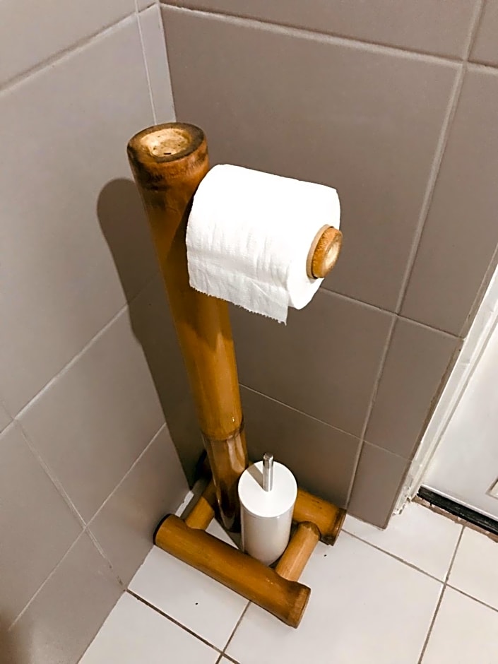 Everyday Sunday Hotel & Cafe