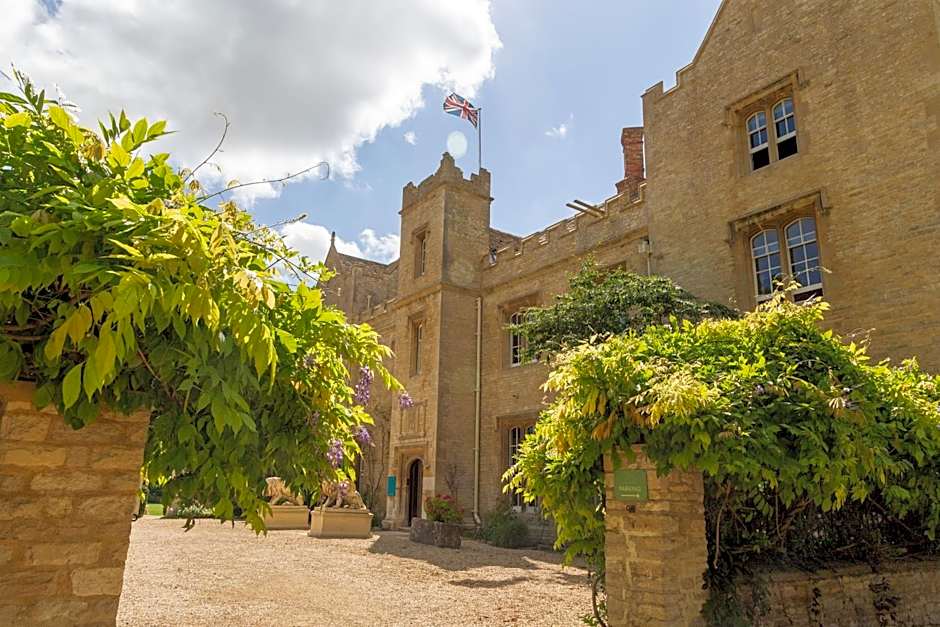 Weston Manor Hotel