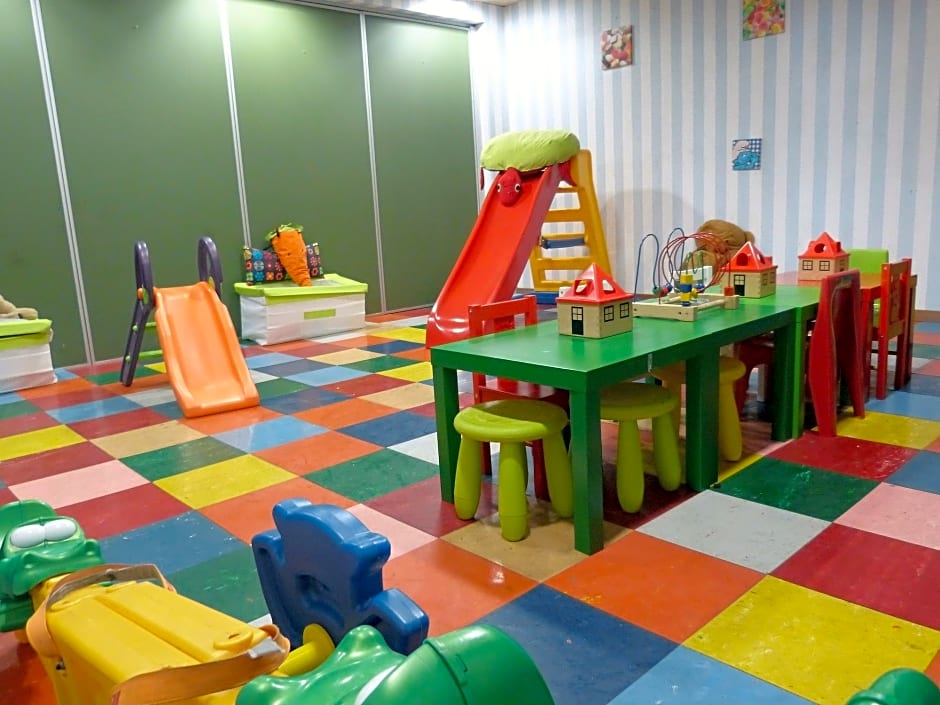 Fun Aragon Hills Hotel & Spa