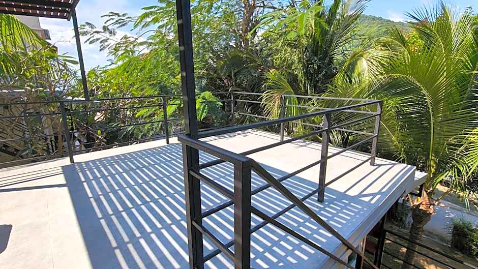 Hill Zone Home Stay by Little Paradise