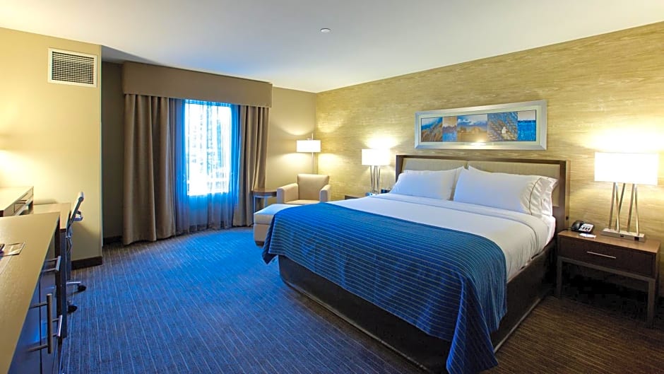 Holiday Inn Express Fargo SW I94 Medical Center, an IHG Hotel