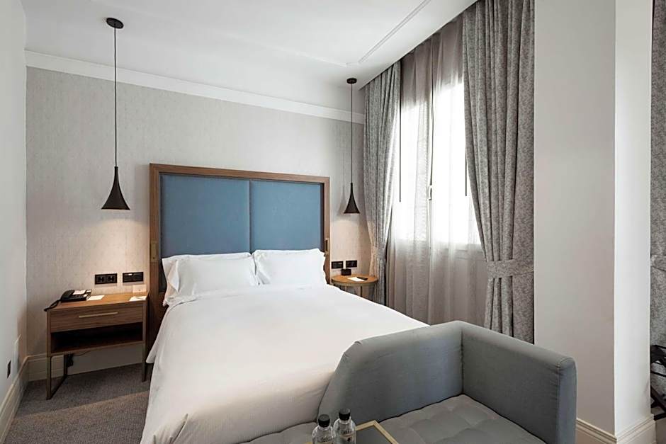DoubleTree by Hilton Madrid - Prado