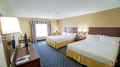 2 Queen Beds Standard