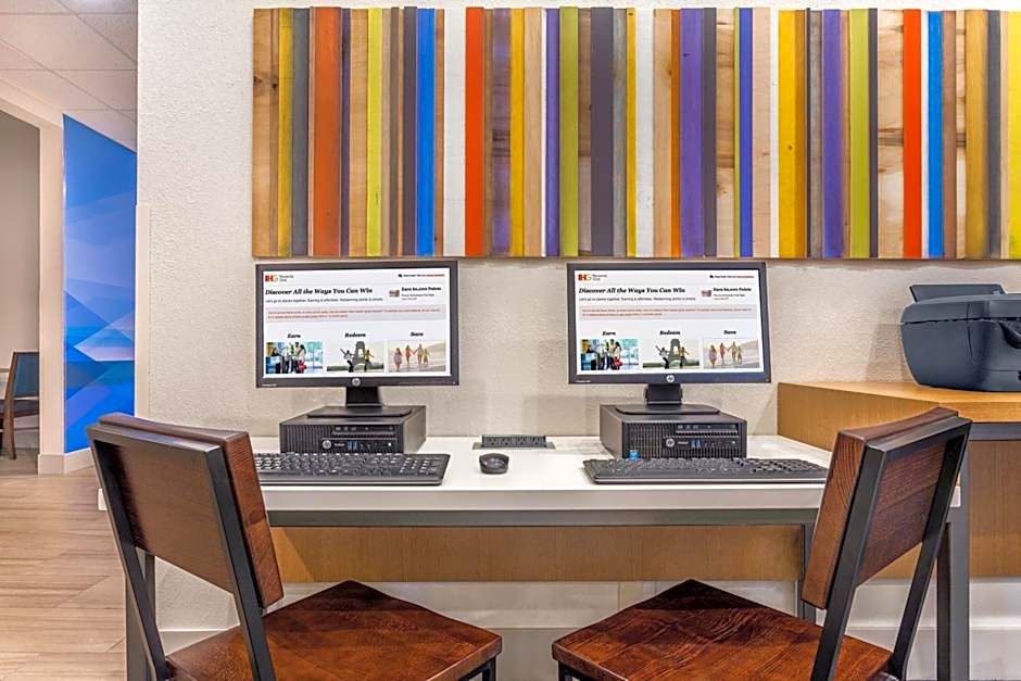 Holiday Inn Express Hotel & Suites Eau Claire North By IHG