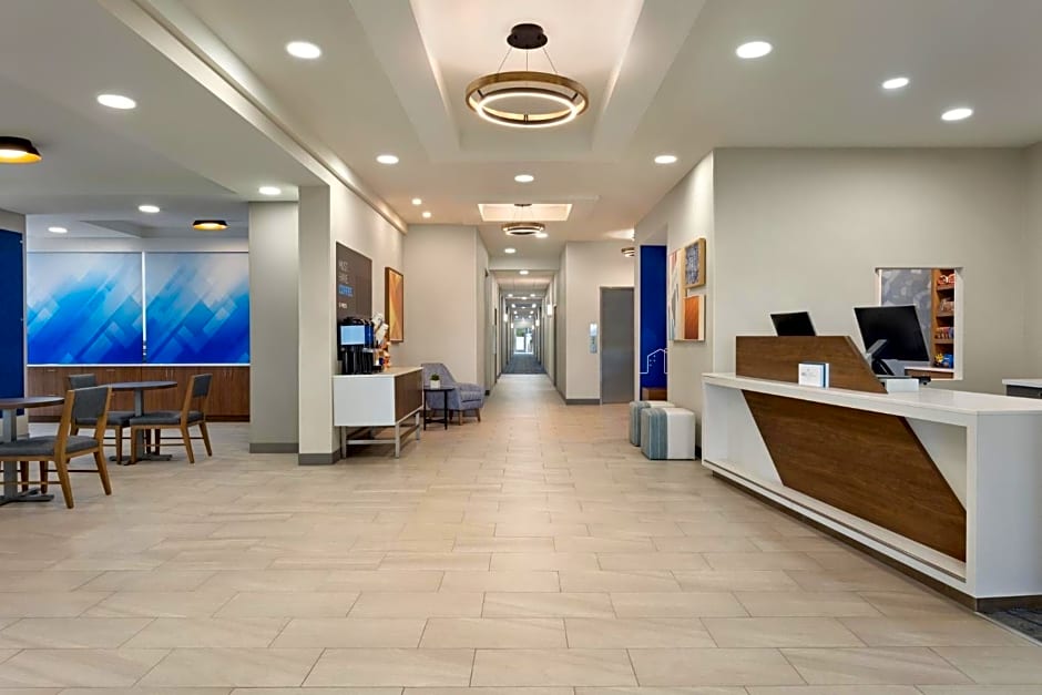 Holiday Inn Express Hotel & Suites Fort Pierce West, an IHG Hotel