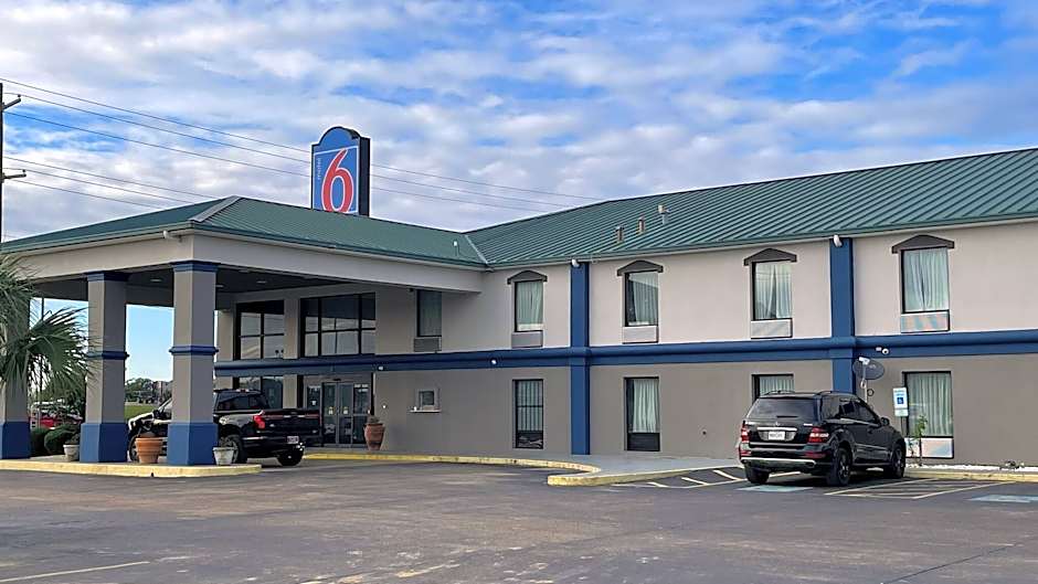 Motel 6 Canton, MS