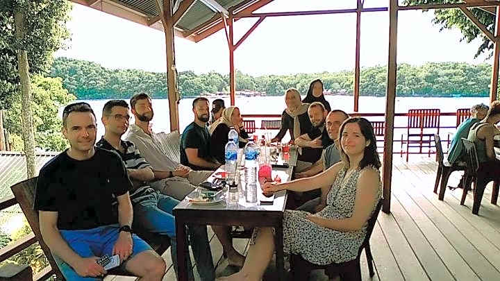 Olala Bungalows and Restaurant