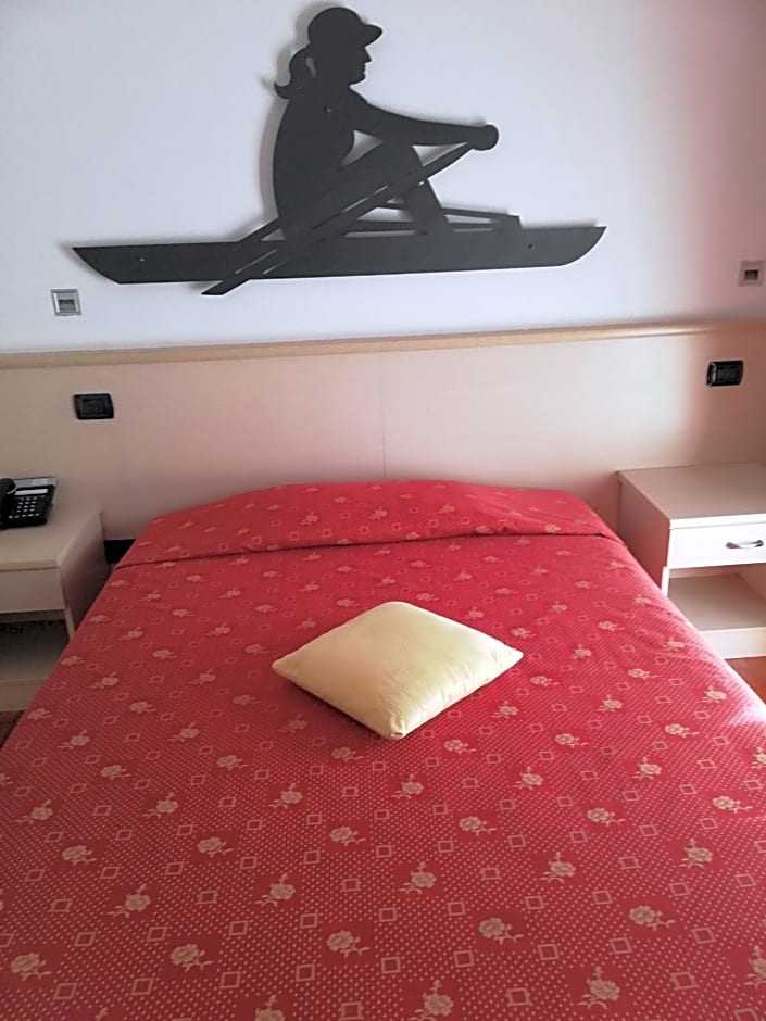 Hotel Fioroni