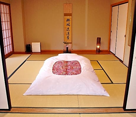 Deluxe Japanese Style Room with Private Bathroom