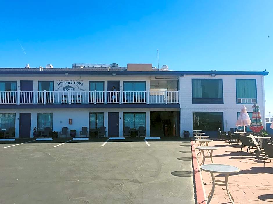Dolphin Cove Motel