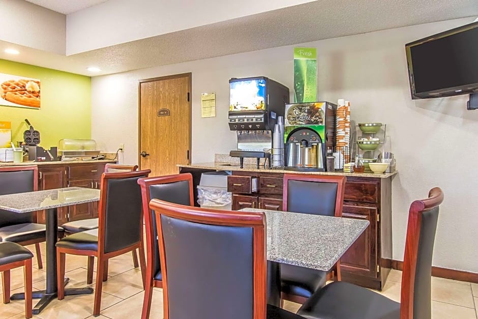 Quality Inn & Suites La Vergne