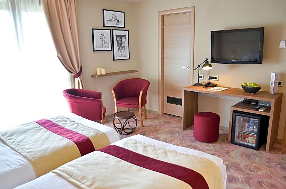 Hotel Capitolina City Chic