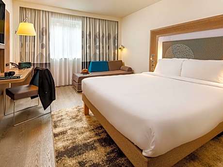 Superior Premium Queen Room with One Queen Bed and One Double Sofa Bed