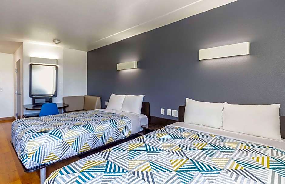 Motel 6-Laredo, TX - Airport