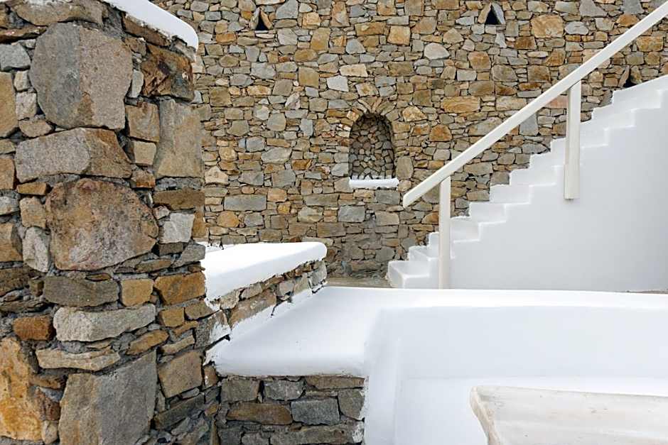 Cova Mykonos Suites