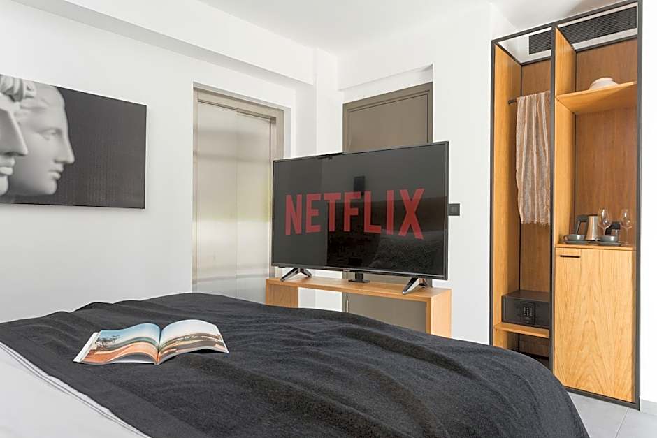 11 Enteka Acropolis Suites