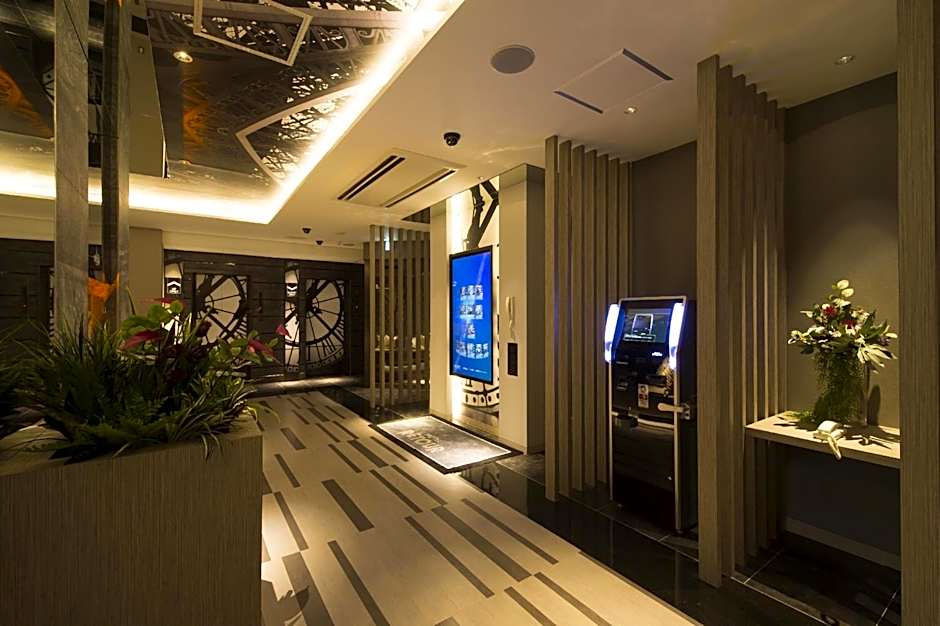 ルトゥール難波 RetourNANBA 男塾ホテルグループ – Osaka, 