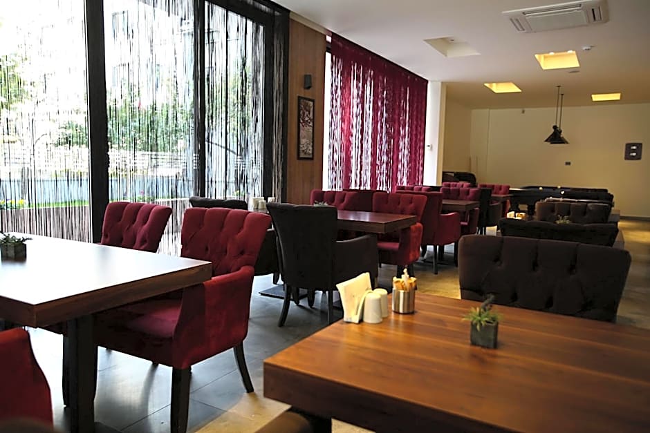 Kalevera Hotel