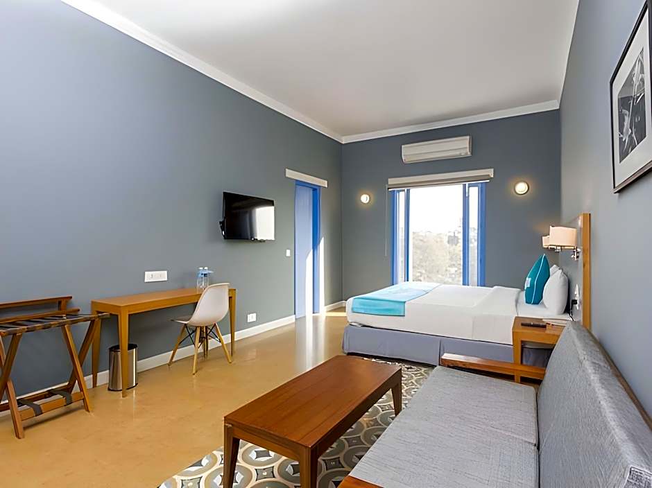 bloom Boutique I Signature Towers