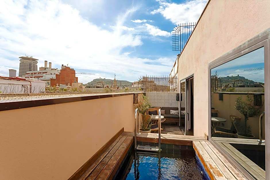 DO Plaça Reial powered by Sonder