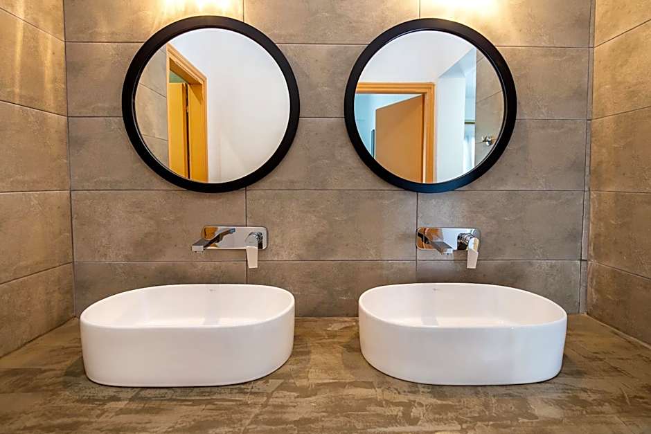 Rodon House Aparthotel