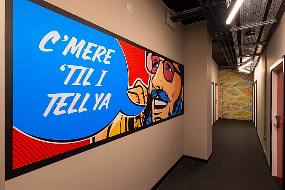 REZz Temple Bar, Dublin