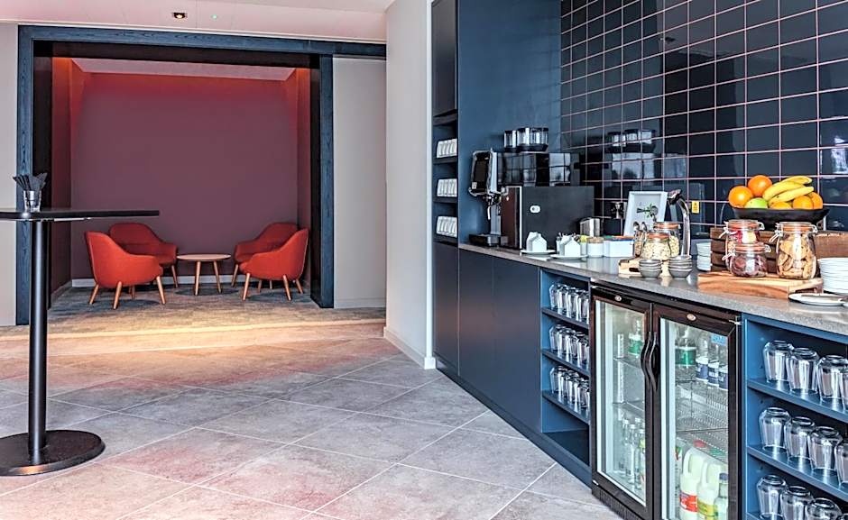 Holiday Inn London-Heathrow Bath Road By IHG