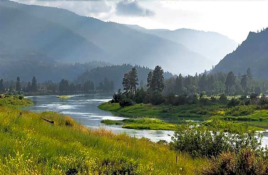 Clark Fork Lodge