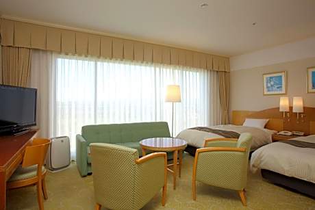 Superior Twin Room with Balcony