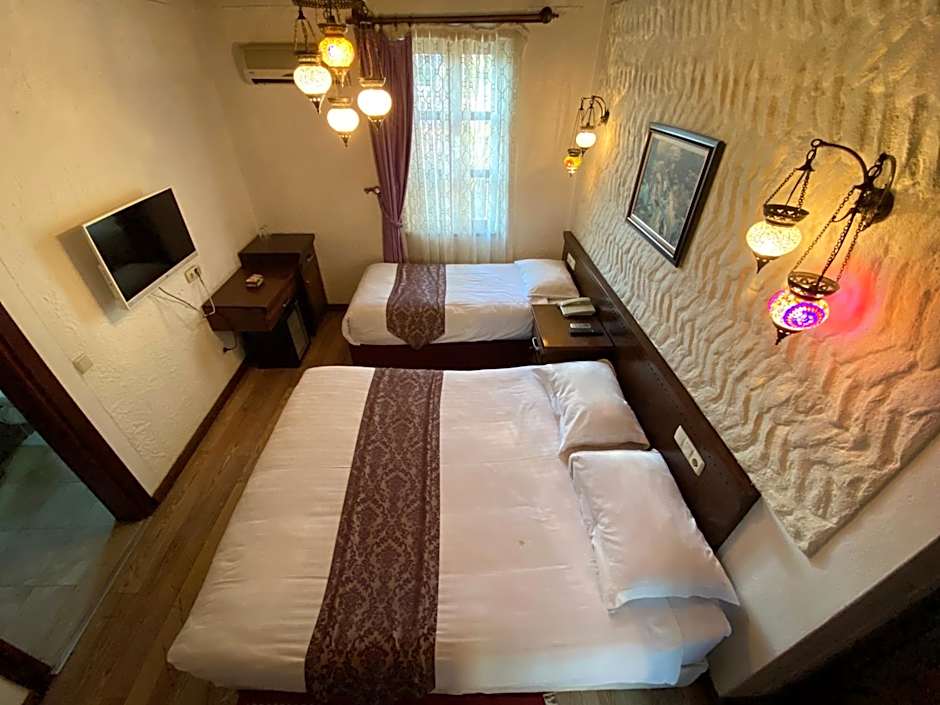 Cicerone Lodge Hotel