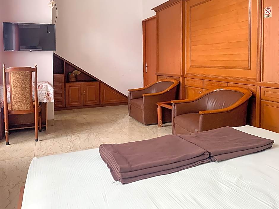 Cozy Homestay Syariah Mitra RedDoorz Bandung