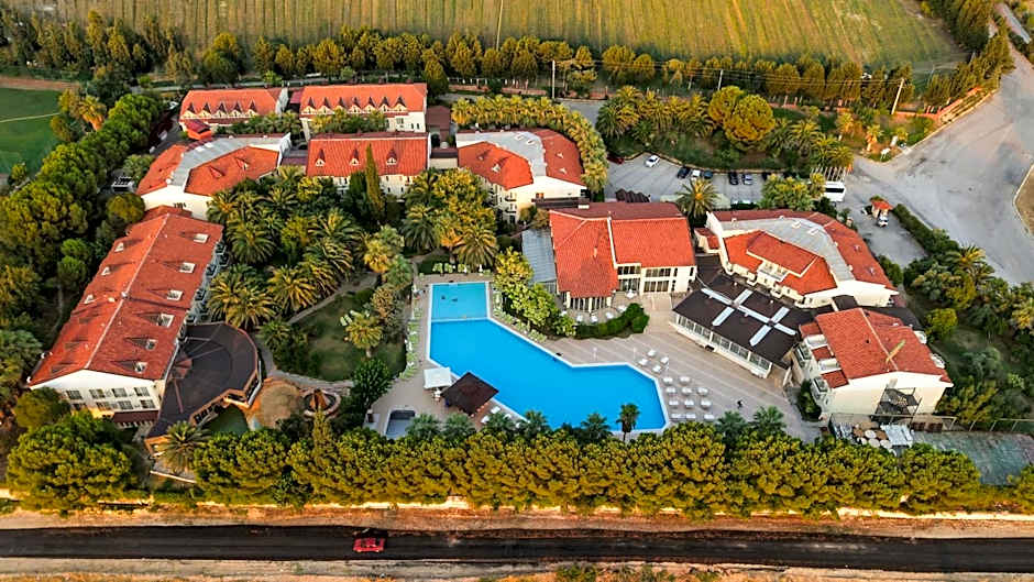 Lycus River Thermal Hotel