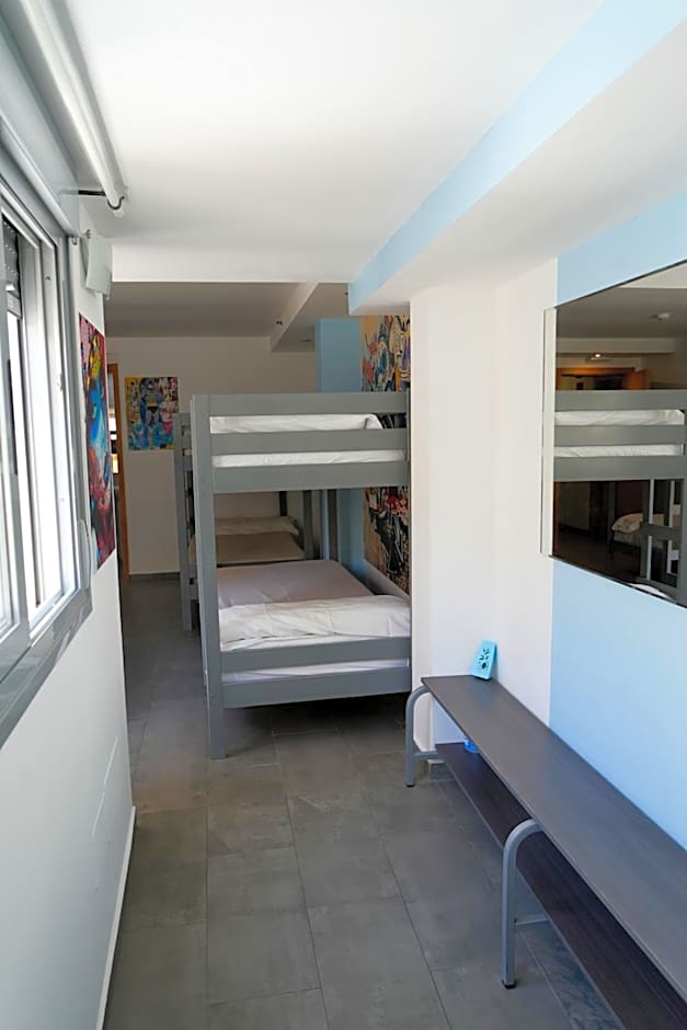 New Art Hostel - Albergue Juvenil