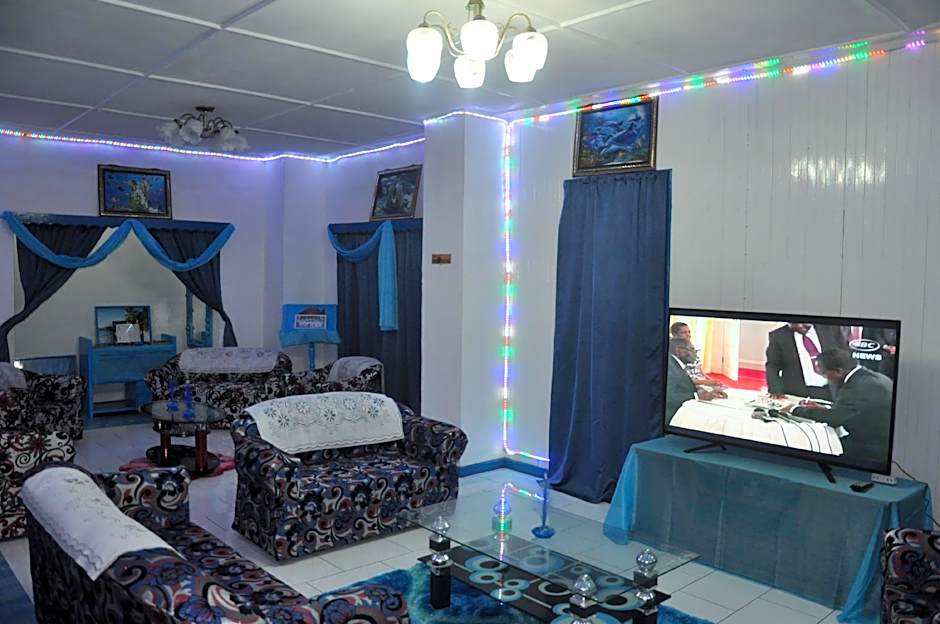 Le Chateau Bleu Hotel