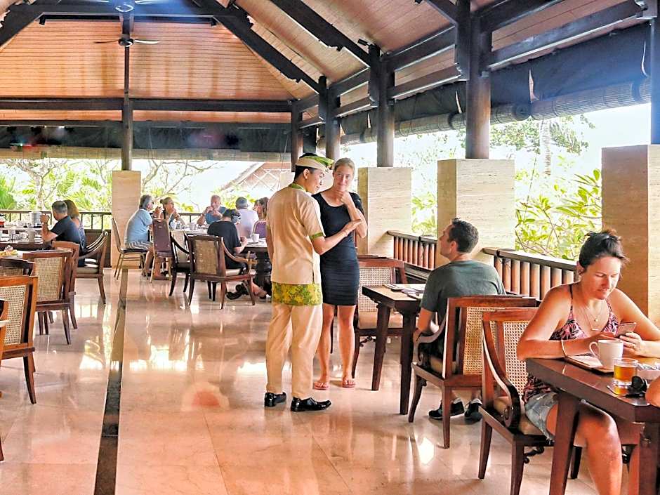 Grand Balisani Suites Hotel