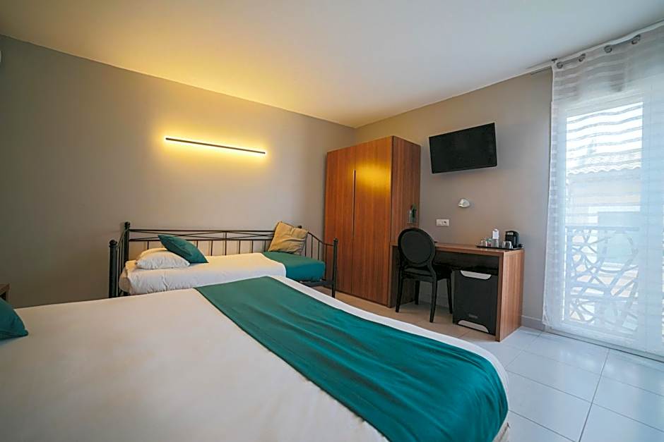 Holidays & Work HOTEL